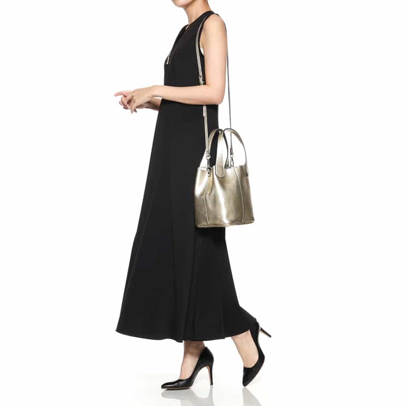 RIPANI RIPANI<リパーニ> メタリックハンドバッグ “ANNA“ GOLD