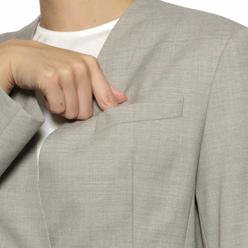 KIYOMI SAITO KIYOMI SAITO ＜キヨミ サイトウ＞ バーニーズ　ニューヨーク限定セットアップノーカラージャケット GREIGE