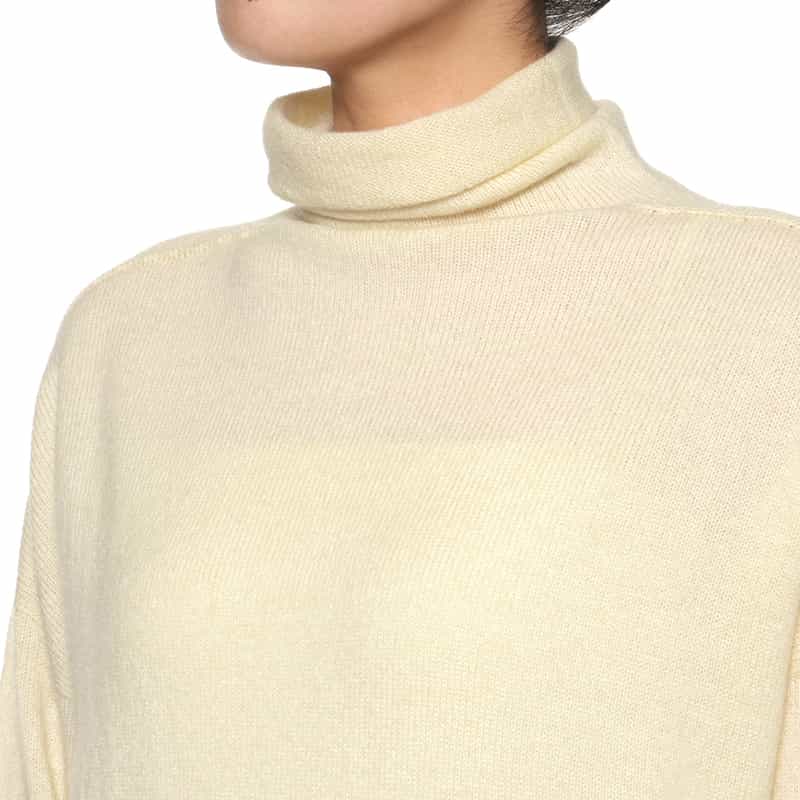 BARNEYS NEW YORK カシミヤ オフタートルネックニットプルオーバー IVORY