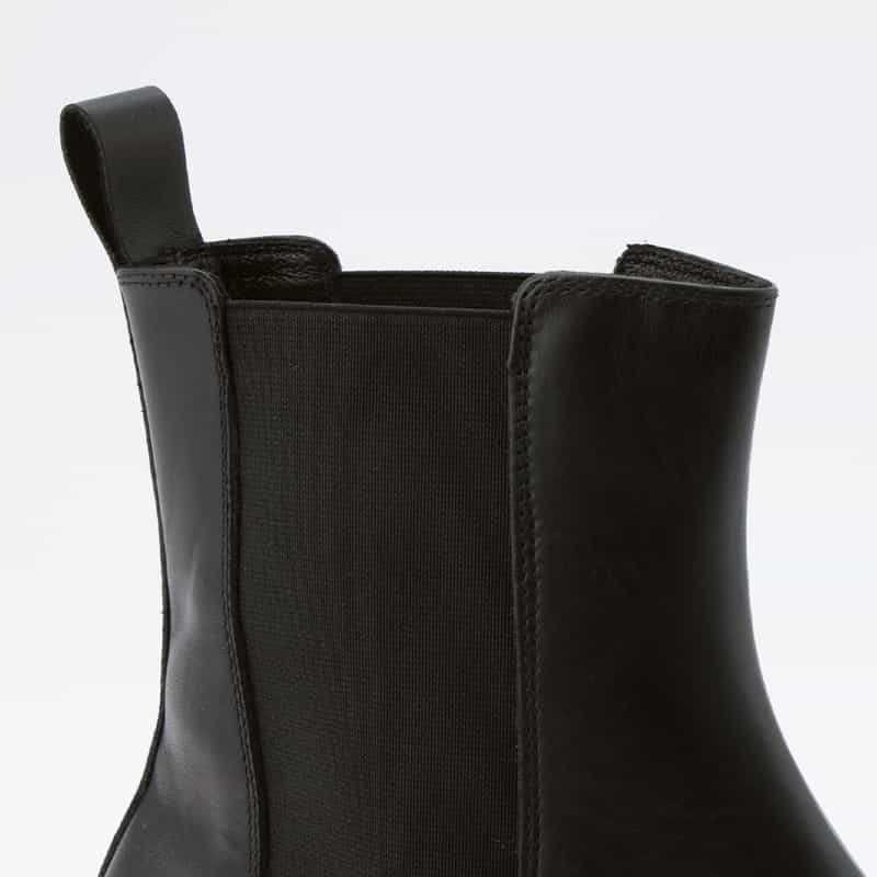 BARNEYS NEW YORK サイドゴアブーツ BLACK