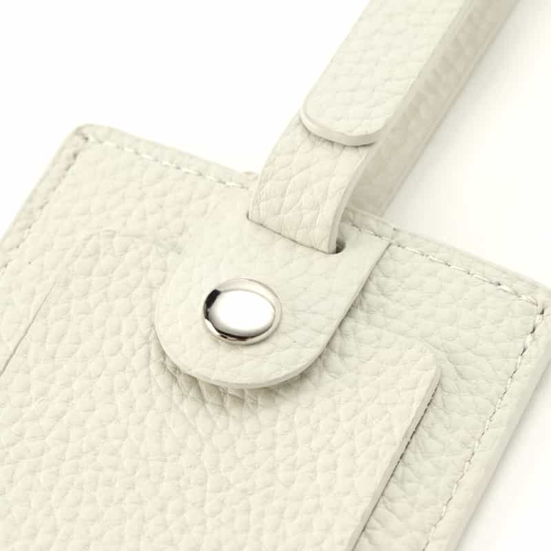 BARNEYS NEW YORK レザーラゲージタグ WHITE