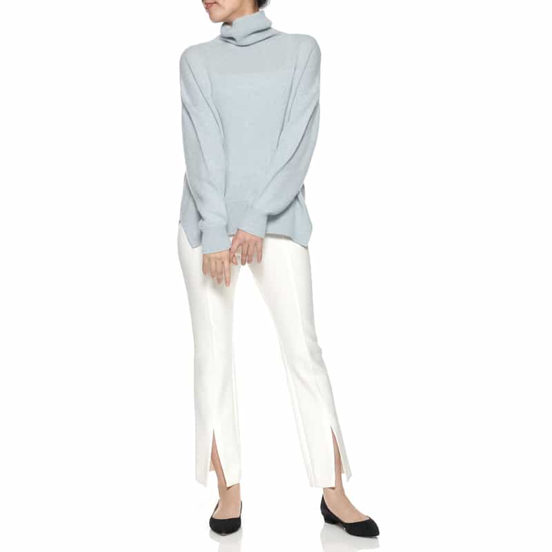 BARNEYS NEW YORK タートルネックニットプルオーバー(ロロ・ピアーナ社製カシミヤ使用) LIGHT BLUE