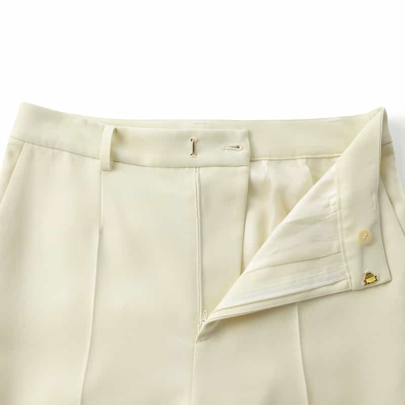 BARNEYS NEW YORK ブーツカットパンツ WHITE