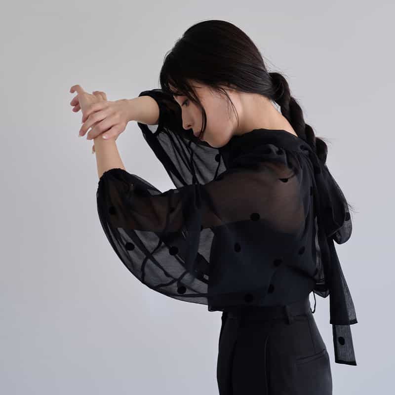 BARNEYS NEW YORK ウォッシャブル シアーボウタイブラウス（インナーキャミソール付き） BLACK