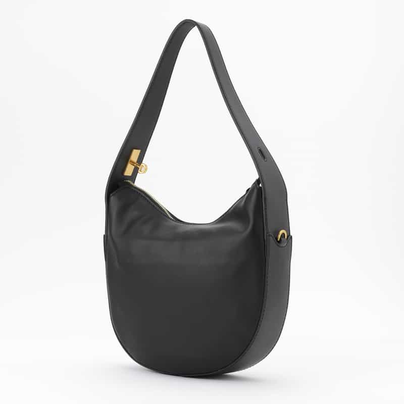 BARNEYS NEW YORK レザーショルダーバッグ BLACK