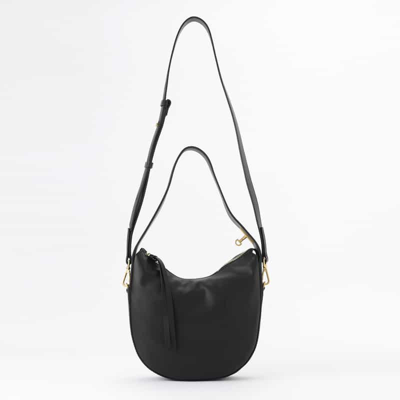 BARNEYS NEW YORK レザーショルダーバッグ BLACK