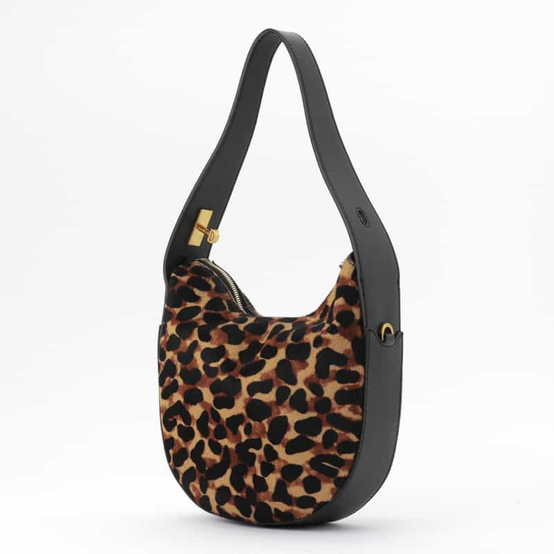 BARNEYS NEW YORK レオパード柄ショルダーバッグ BEIGE