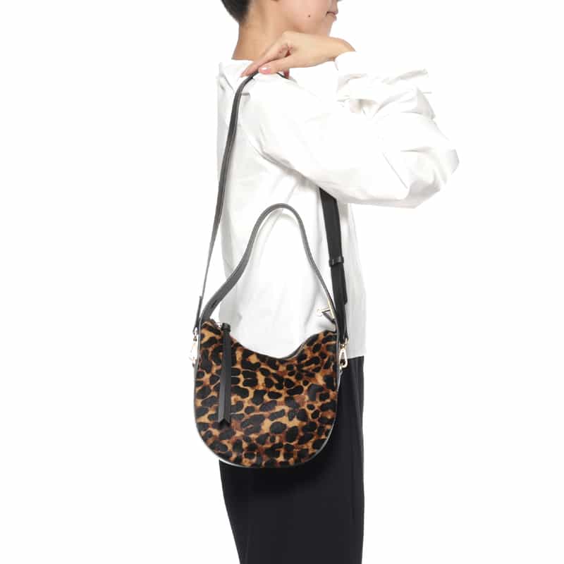 BARNEYS NEW YORK レオパード柄ショルダーバッグ BEIGE