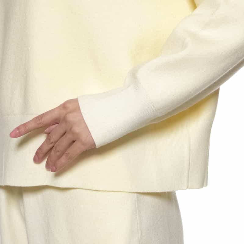 BARNEYS NEW YORK セットアップ ウォッシャブル ハイネックニットプルオーバー IVORY