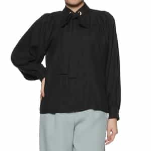 リボンタイ付ブラウス