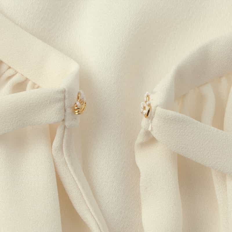 BARNEYS NEW YORK バックサテン地ブラウス WHITE