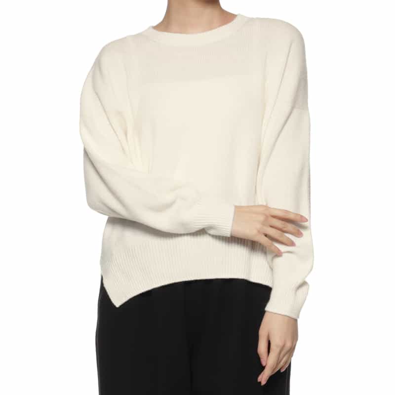 BARNEYS NEW YORK クルーネックニットプルオーバー（ロロ・ピアーナ社製カシミヤ使用） IVORY