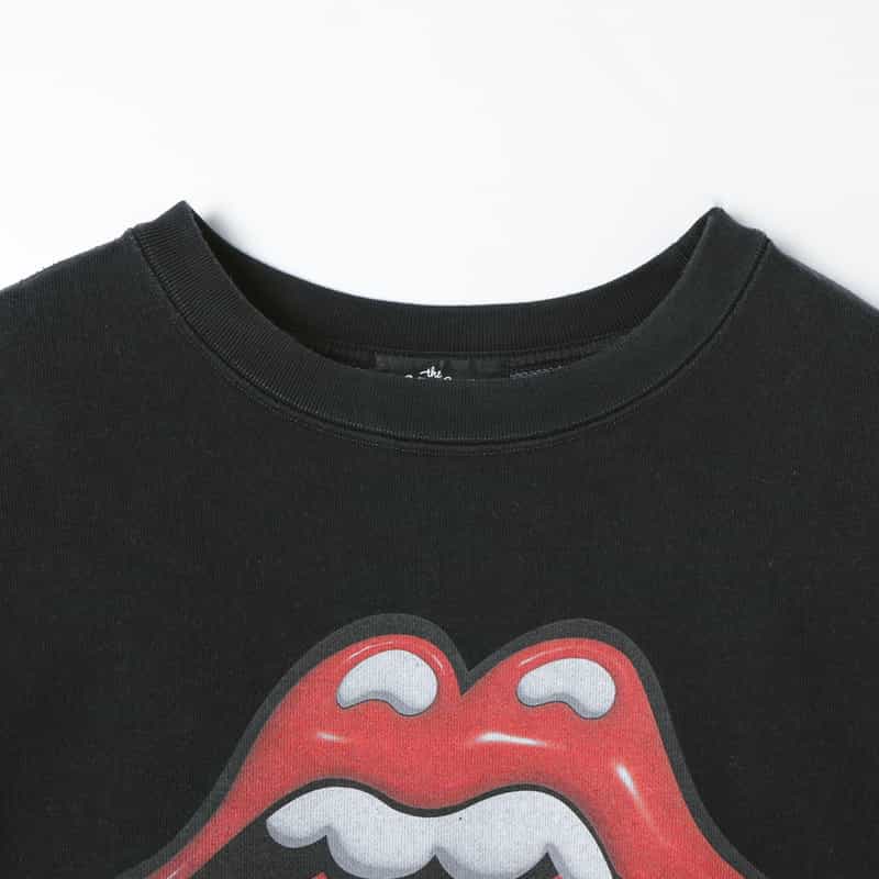 BARNEYS NEW YORK ＜ザ・ローリング・ストーンズ＞ロゴ入りスウェットプルオーバー BLACK