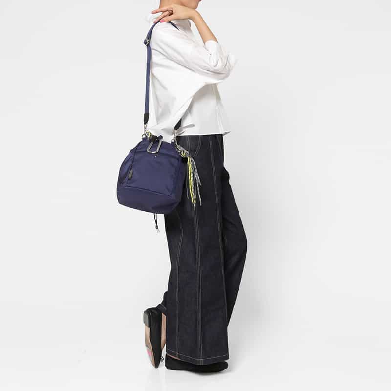 ZATTU ZATTU＜ザッツ＞ 2WAYハンドバッグ "LOWEEL" NAVY