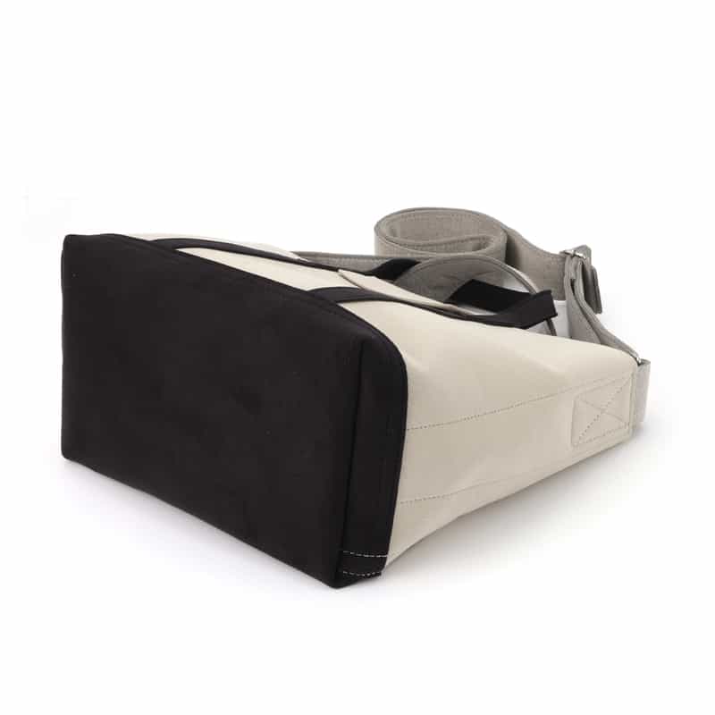 ZATTU ZATTU＜ザッツ＞ トートバッグ "NEPPA MULTI-T2" IVORY