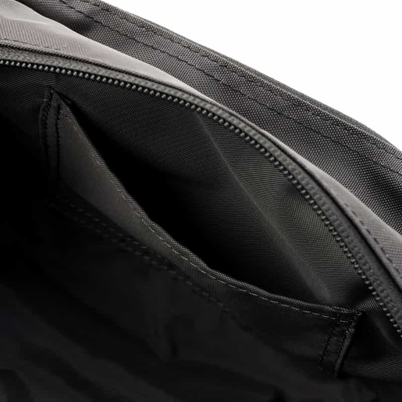 ZATTU ZATTU＜ザッツ＞ ボディバッグ "PONTE-LQ" BLACK