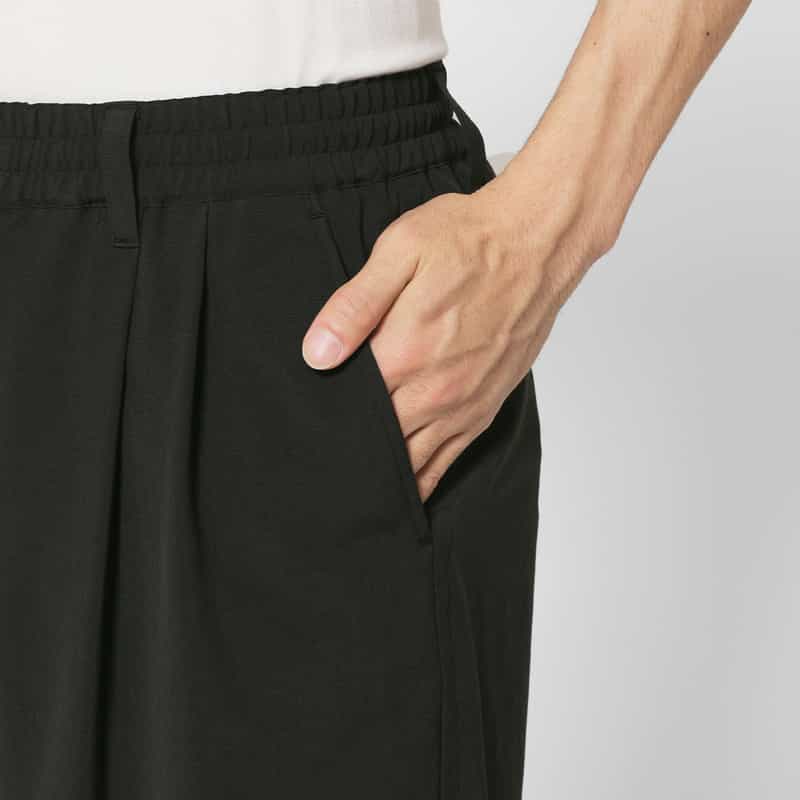 YOKE YOKE＜ヨーク＞ タック入りショーツ BLACK