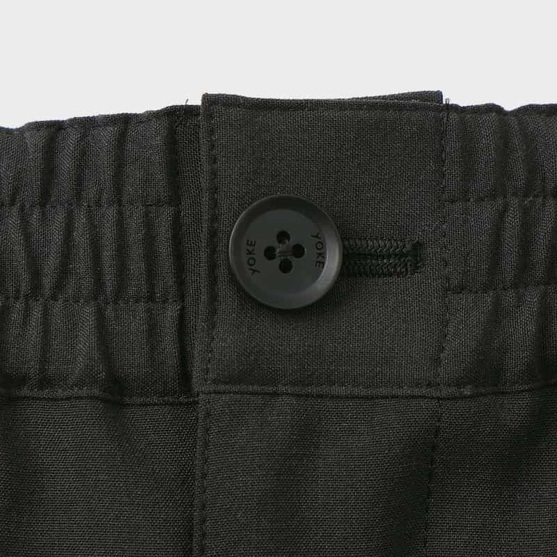 YOKE YOKE＜ヨーク＞ タック入りショーツ BLACK