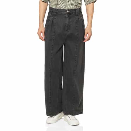 YOKE＜ヨーク＞ タック入りデニムパンツ