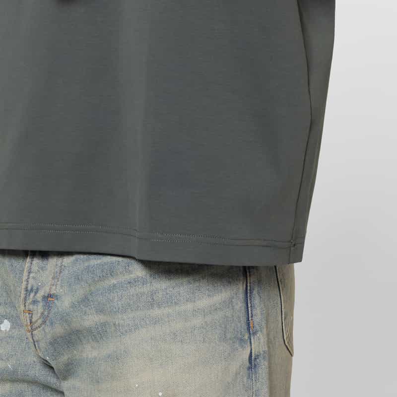 NAMESAKE NAMESAKE＜ネームセイク＞ クロップド丈ロゴ入りTシャツ BLUE
