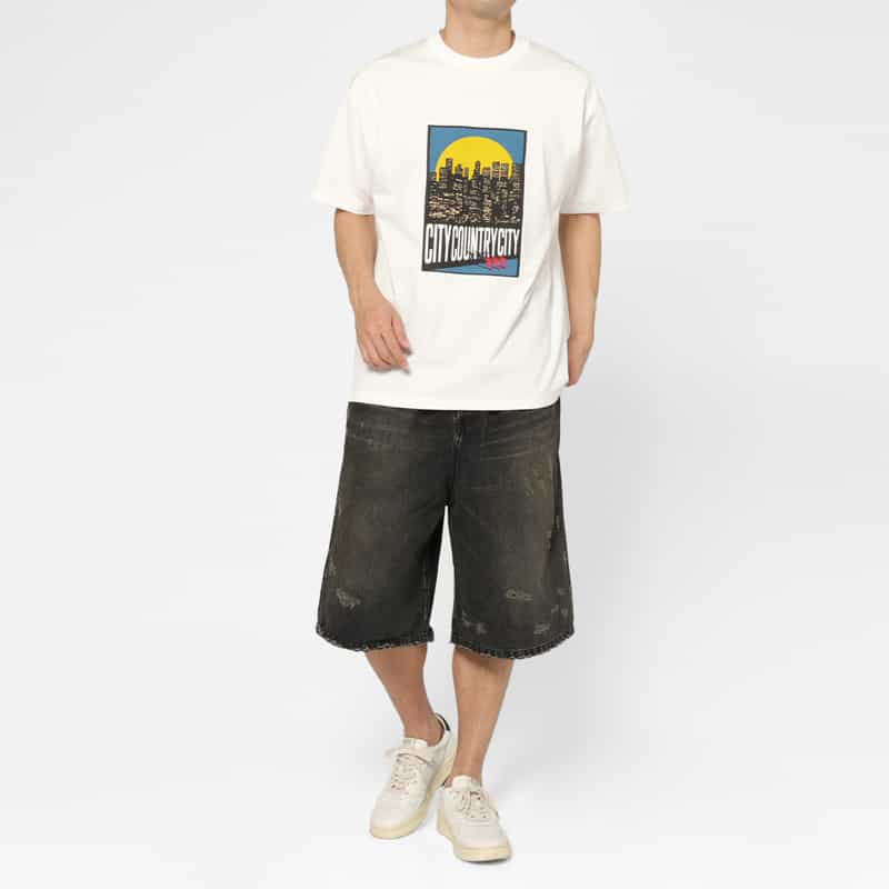CITY COUNTRY CITY CITY COUNTRY CITY＜シティーカントリーシティー＞ グラフィックTシャツ WHITE