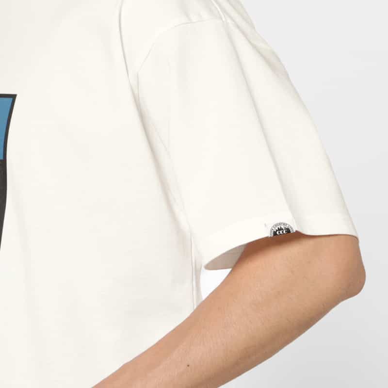 CITY COUNTRY CITY CITY COUNTRY CITY＜シティーカントリーシティー＞ グラフィックTシャツ WHITE