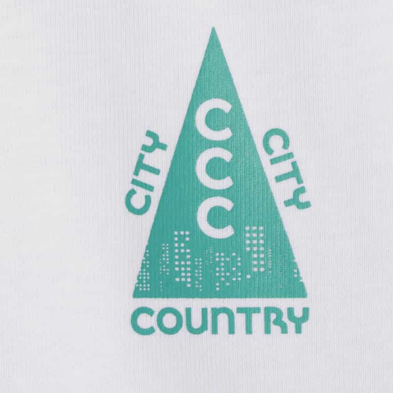 CITY COUNTRY CITY CITY COUNTRY CITY ＜シティーカントリーシティー＞ グラフィックTシャツ WHITE