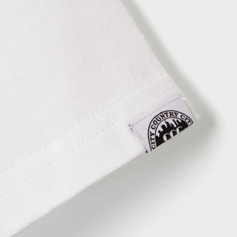 CITY COUNTRY CITY CITY COUNTRY CITY ＜シティーカントリーシティー＞ グラフィックTシャツ WHITE