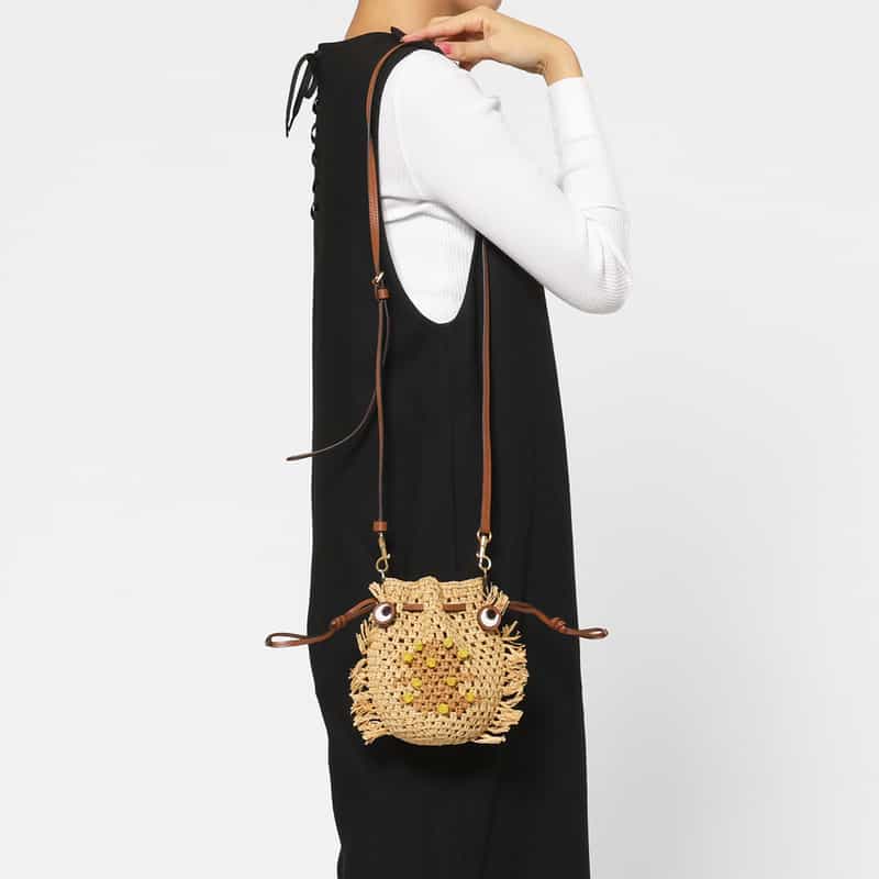 ANYA HINDMARCH ANYA HINDMARCH＜アニヤ ハインドマーチ＞ ラフィア素材バケットバッグ “Creatures“ BEIGE