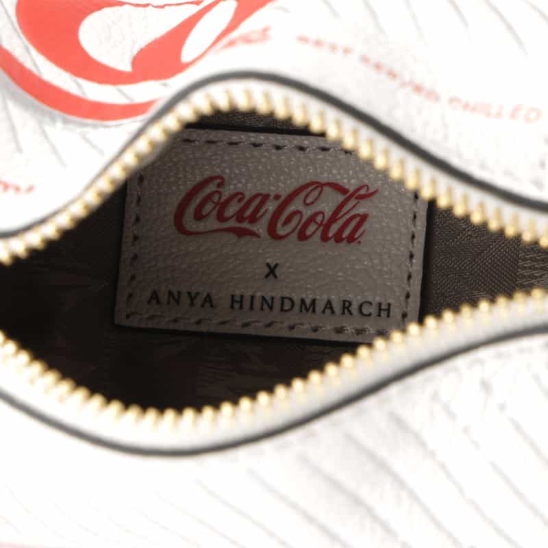 ANYA HINDMARCH ANYA HINDMARCH＜アニヤ ハインドマーチ＞ チャーム WHITE