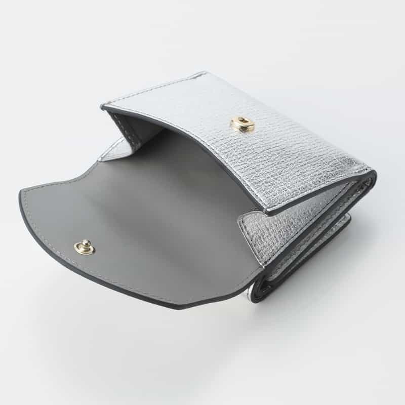 ANYA HINDMARCH ANYA HINDMARCH＜アニヤ ハインドマーチ＞ メタリック素材3つ折りミニウォレット "EYES" SILVER