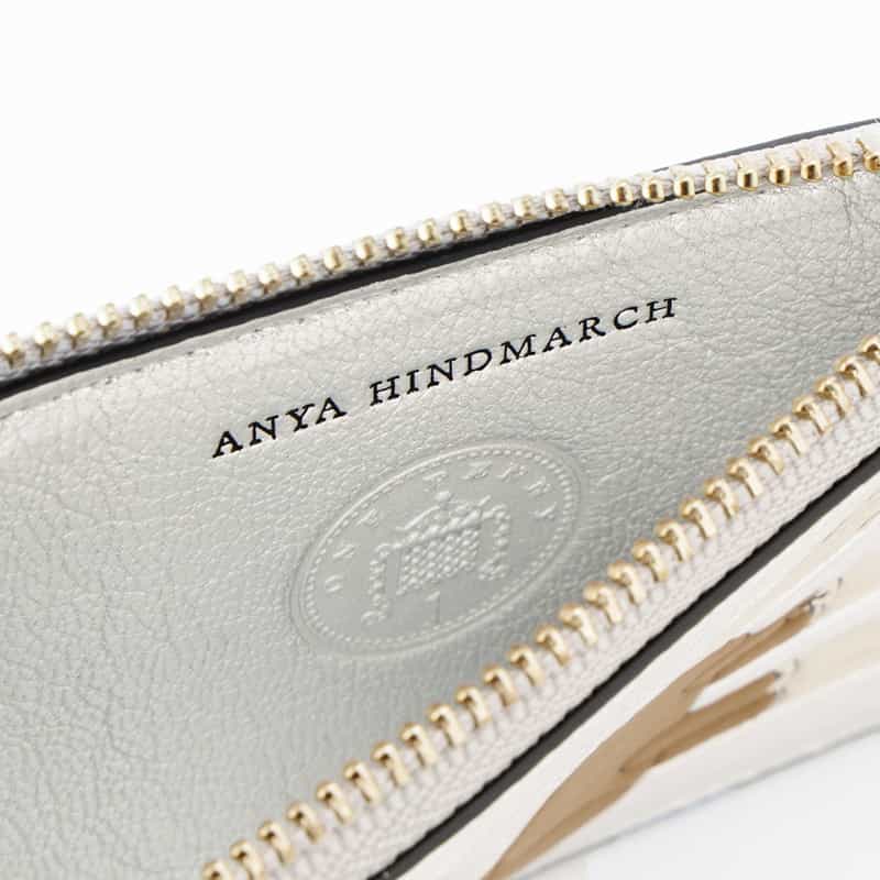 ANYA HINDMARCH ANYA HINDMARCH＜アニヤ ハインドマーチ＞ フラグメントケース SILVER