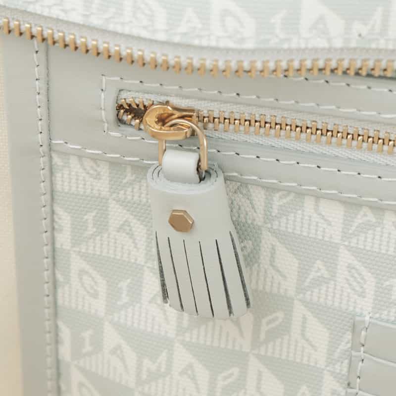 ANYA HINDMARCH ANYA HINDMARCH＜アニヤ ハインドマーチ＞ フラグメントケース “I am a Plastic Bag“ IVORY