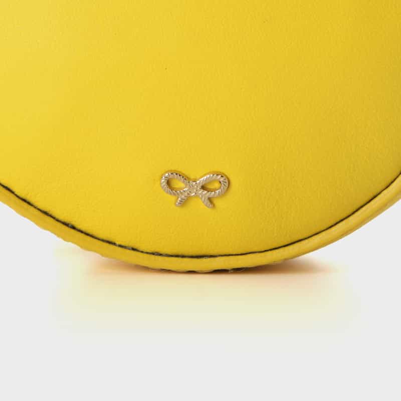 ANYA HINDMARCH ANYA HINDMARCH＜アニヤ ハインドマーチ＞ イヤフォンポーチ "WINK" YELLOW