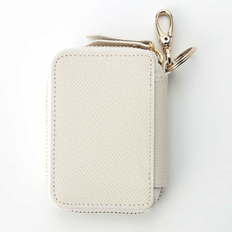 BARNEYS NEW YORK キーケース IVORY