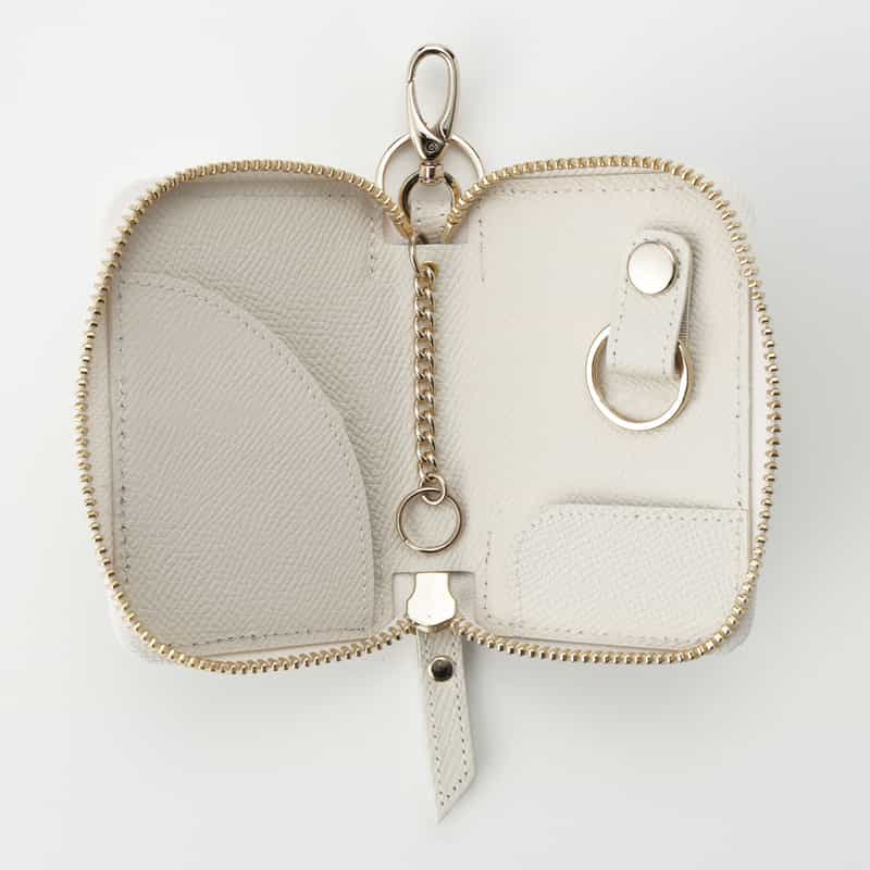 BARNEYS NEW YORK キーケース IVORY