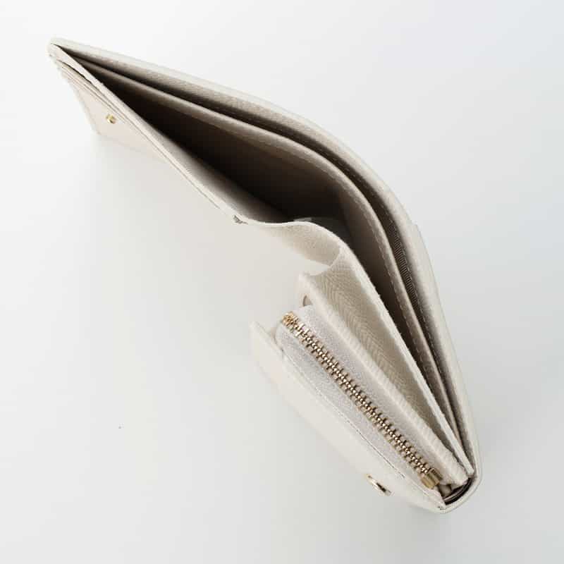 BARNEYS NEW YORK ハーフウォレット IVORY