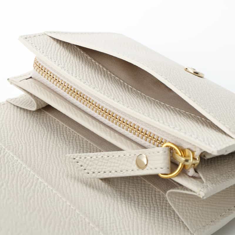 BARNEYS NEW YORK ハーフウォレット IVORY