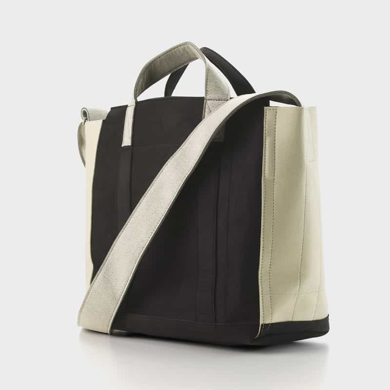 ZATTU ZATTU＜ザッツ＞ トートバッグ "KINAX-T2"（M） IVORY