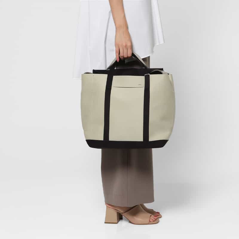 ZATTU ZATTU＜ザッツ＞ トートバッグ "KINAX-T2"（M） IVORY