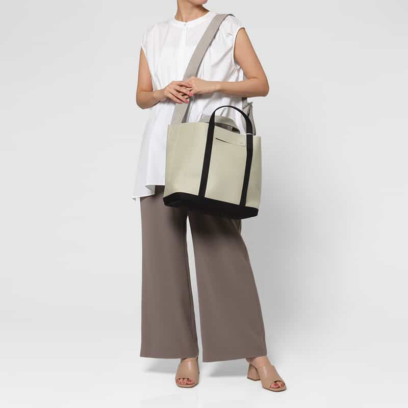 ZATTU ZATTU＜ザッツ＞ トートバッグ "KINAX-T2"（M） IVORY