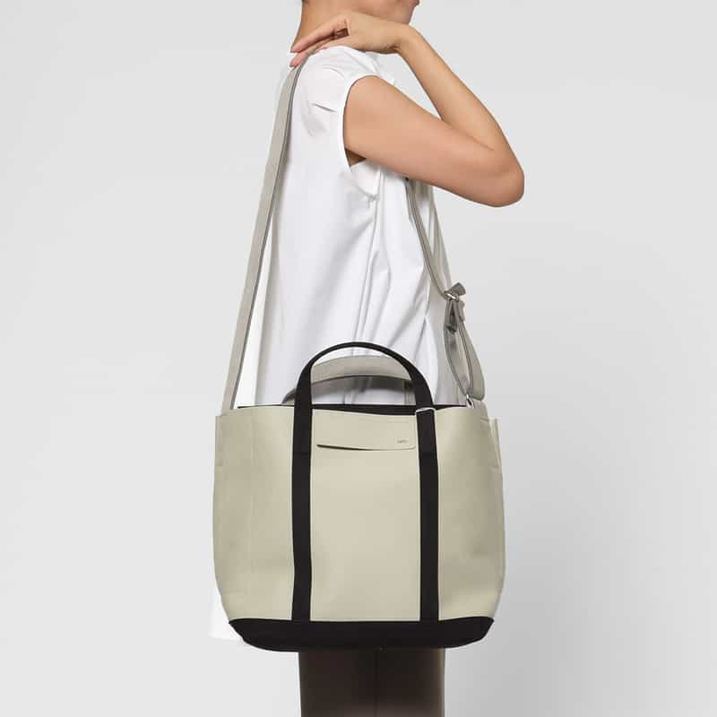 ZATTU ZATTU＜ザッツ＞ トートバッグ "KINAX-T2"（M） IVORY