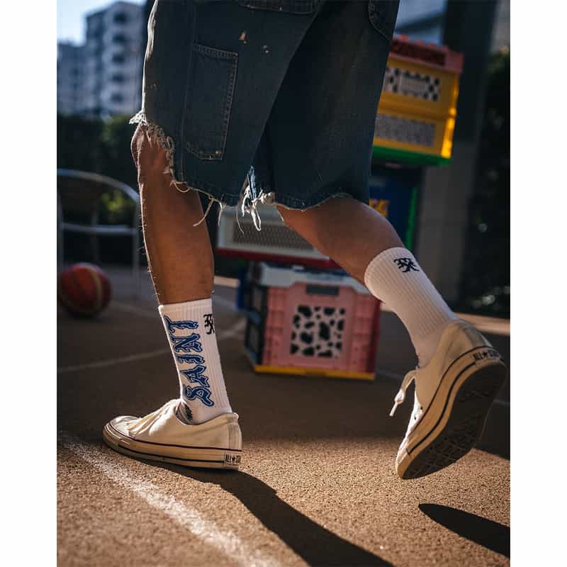 SAINT MXXXXXX SAINT MXXXXXX＜セント マイケル＞ ロゴ入りソックス WHITE