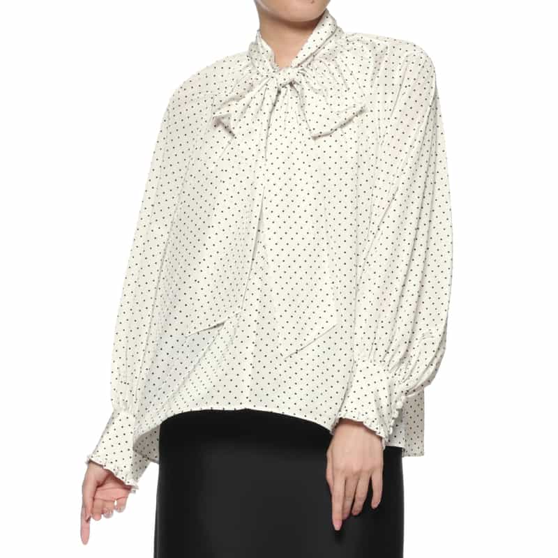ドット柄ボウタイ襟ブラウス