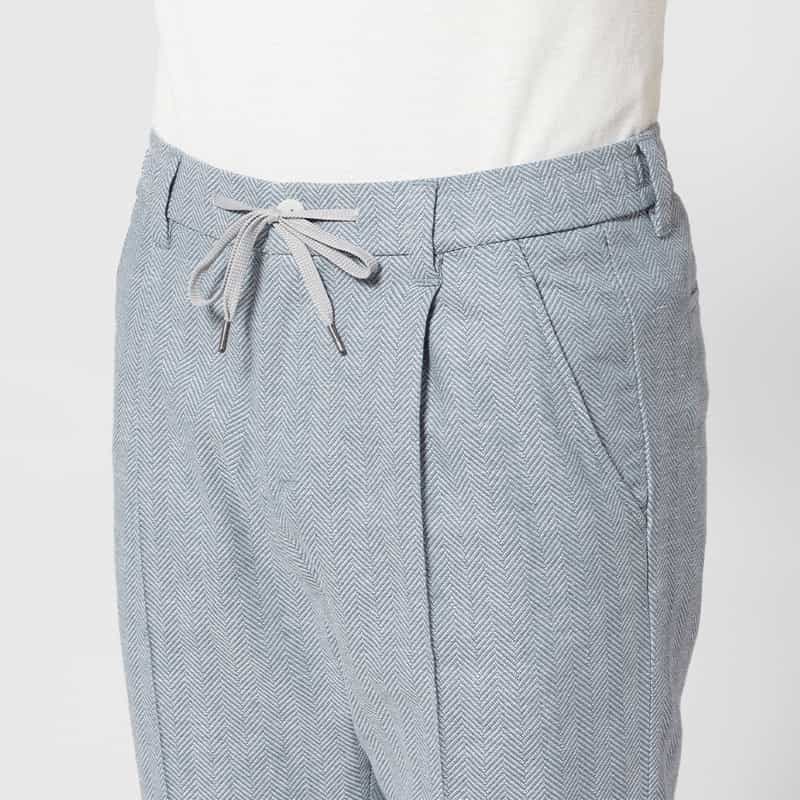 BARNEYS NEW YORK コットン×リネン素材 ヘリンボーン柄ストレッチパンツ BLUE