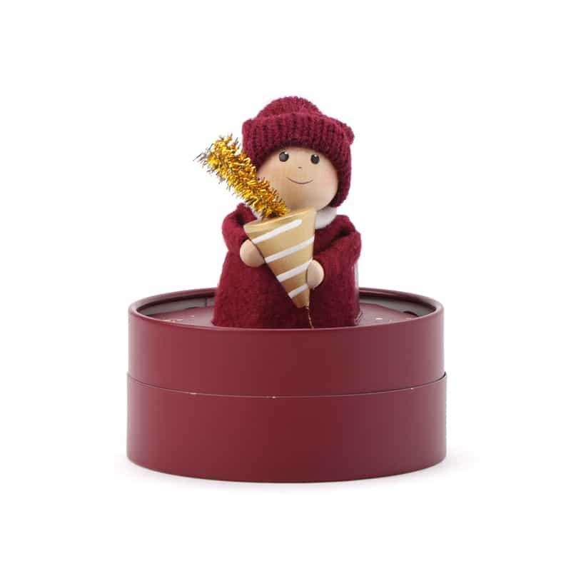 NORDIKA NISSE NORDIKA NISSE ＜ノルディカ ニッセ＞ 木製人形 （クラッカーを持った男の子） RED