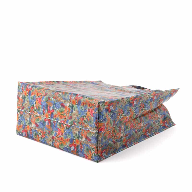 BARNEYS NEW YORK リバティ柄PVC素材 ロゴトートバッグ（L） BLUE