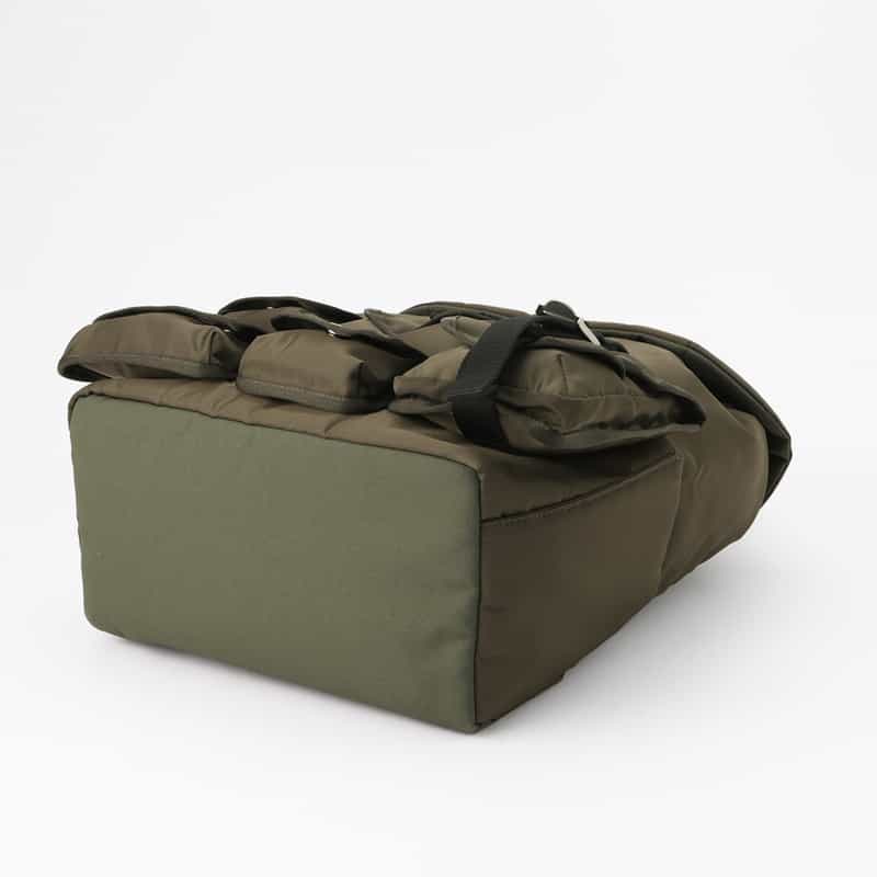 SACAI SACAI＜サカイ＞ ナイロンバックパック KHAKI