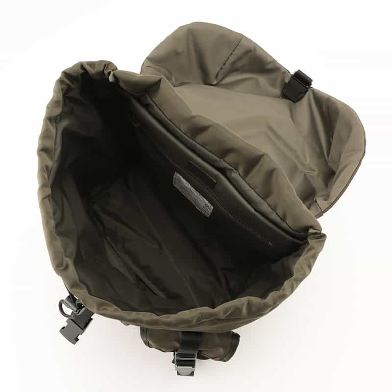 SACAI SACAI＜サカイ＞ ナイロンバックパック KHAKI