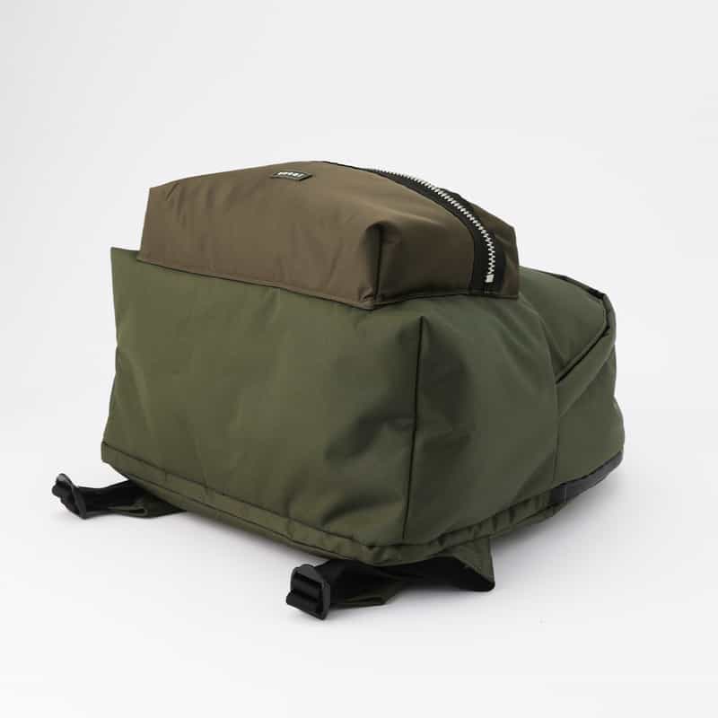 SACAI SACAI＜サカイ＞ ナイロンバックパック KHAKI